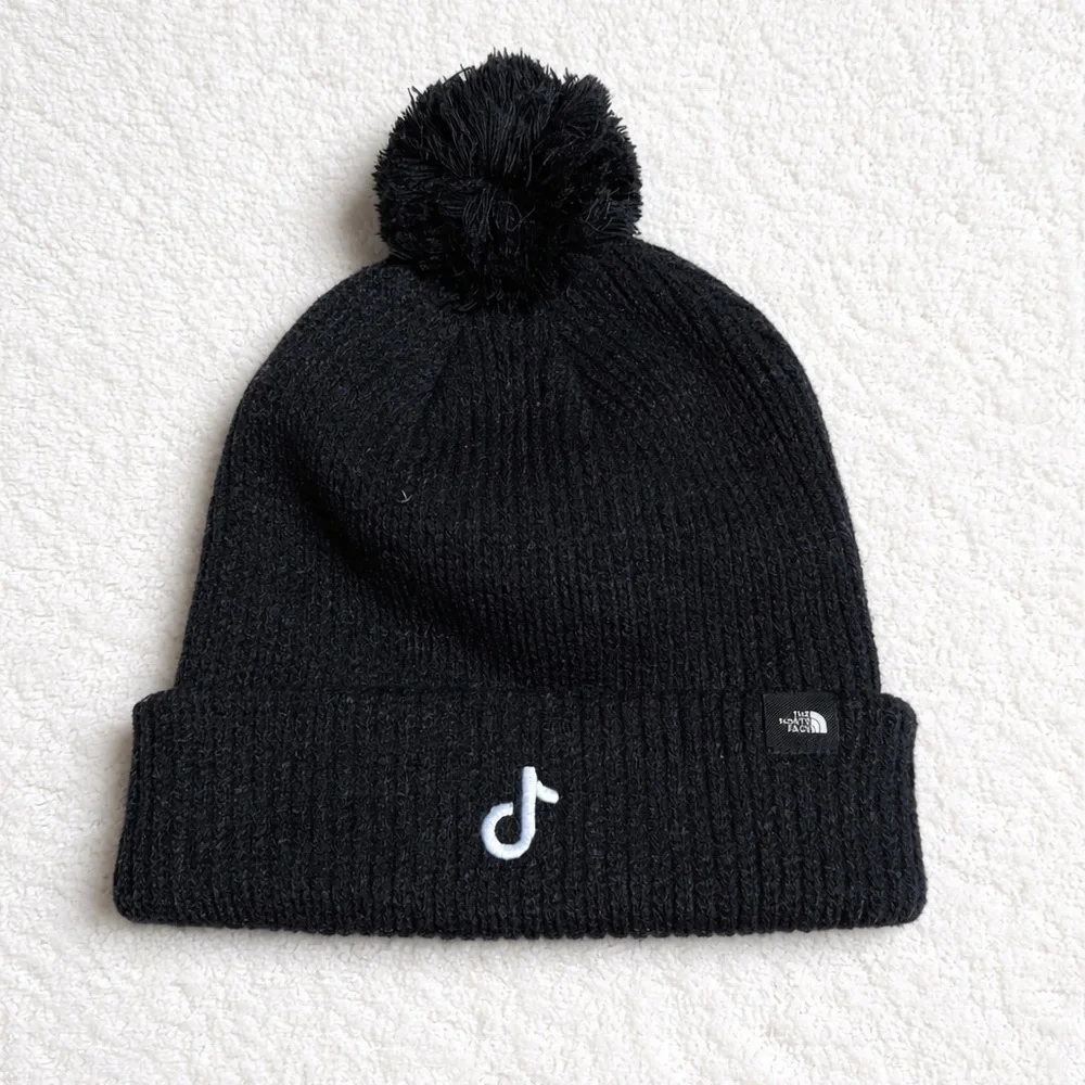 North face TIKTOK logo‎ beanie in black NEW